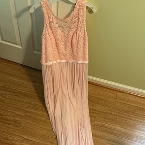 Size 14 petal-colored David’s Bridal new dress